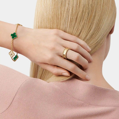 Perlée Signature Ring Yellow Gold