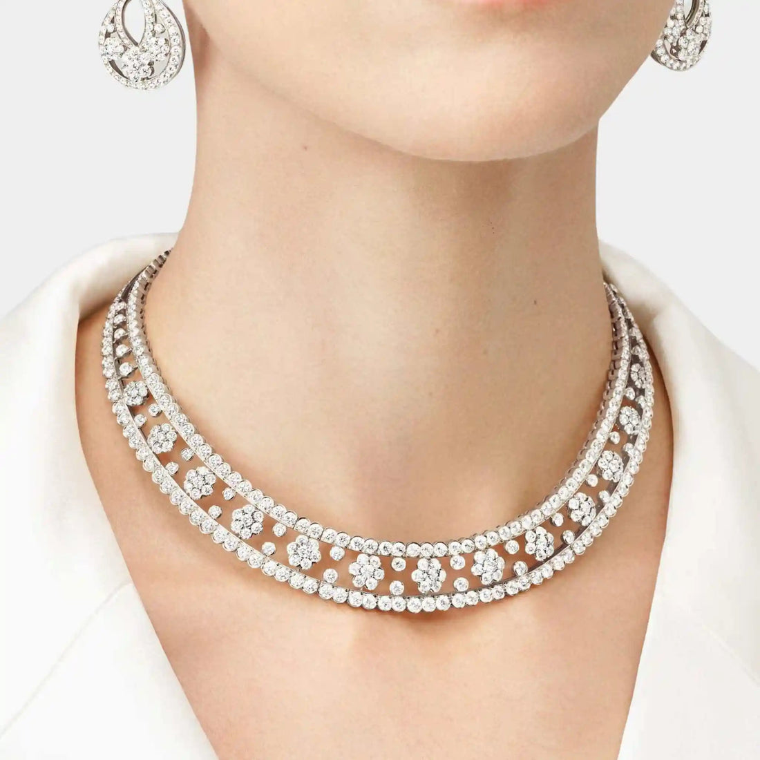 Snowflake Necklace White Gold Diamond