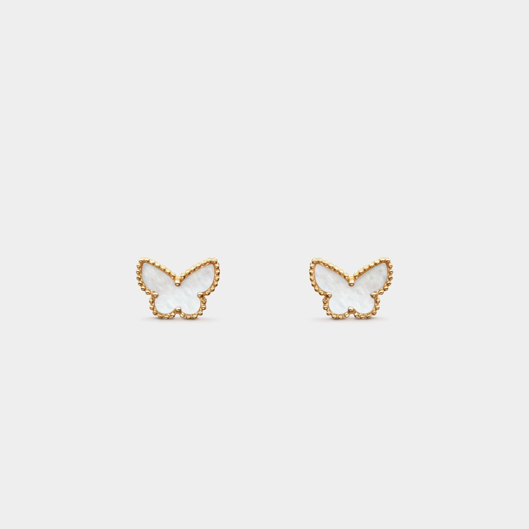 Sweet Butterflies Earstuds in Yellow Gold with Pearl
