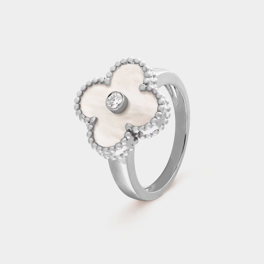 Vintage Alhambra Ring White Gold Diamond &amp; MOP