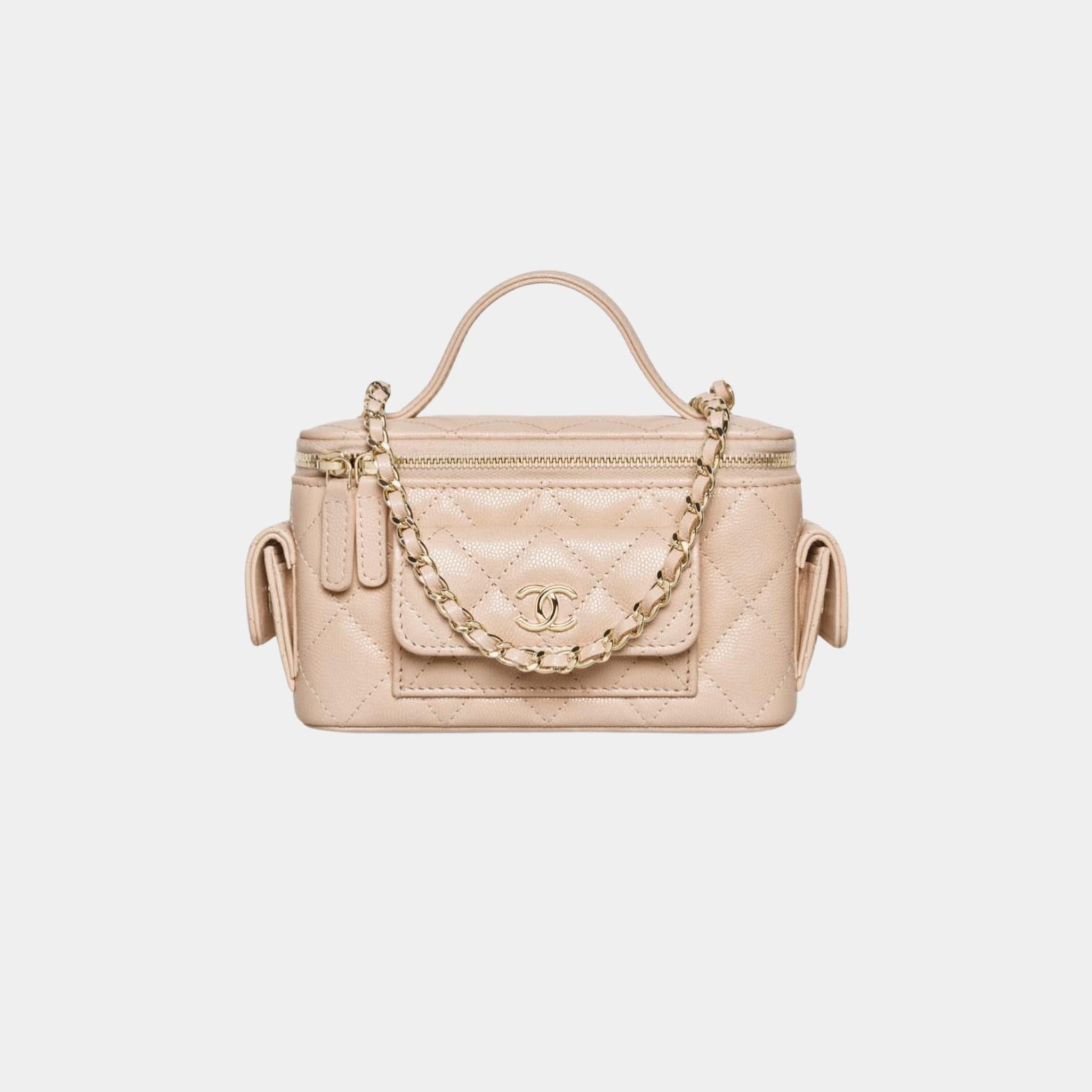 Vanity with Chain in Grained Shiny Calfskin and Gold Tone