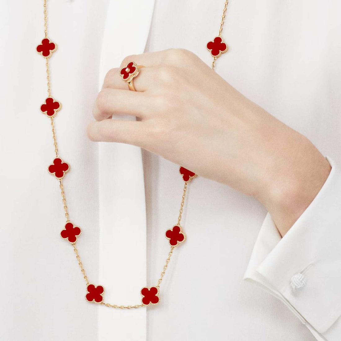 Vintage Alhambra Long Necklace 20 Motifs Yellow Gold Carnelian