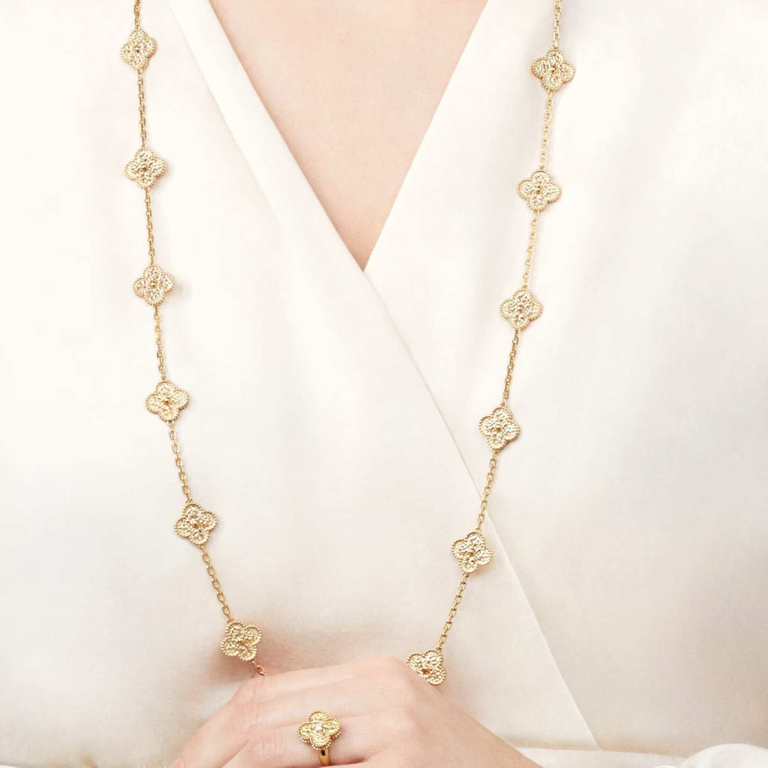 Vintage Alhambra Long Necklace 20 Motifs Yellow Gold