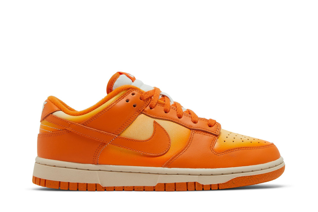 Wmns Dunk Low &