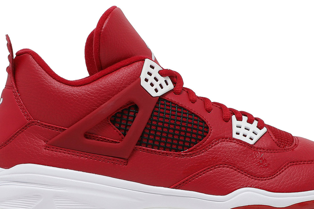 Jordan 4 Retro MCS &