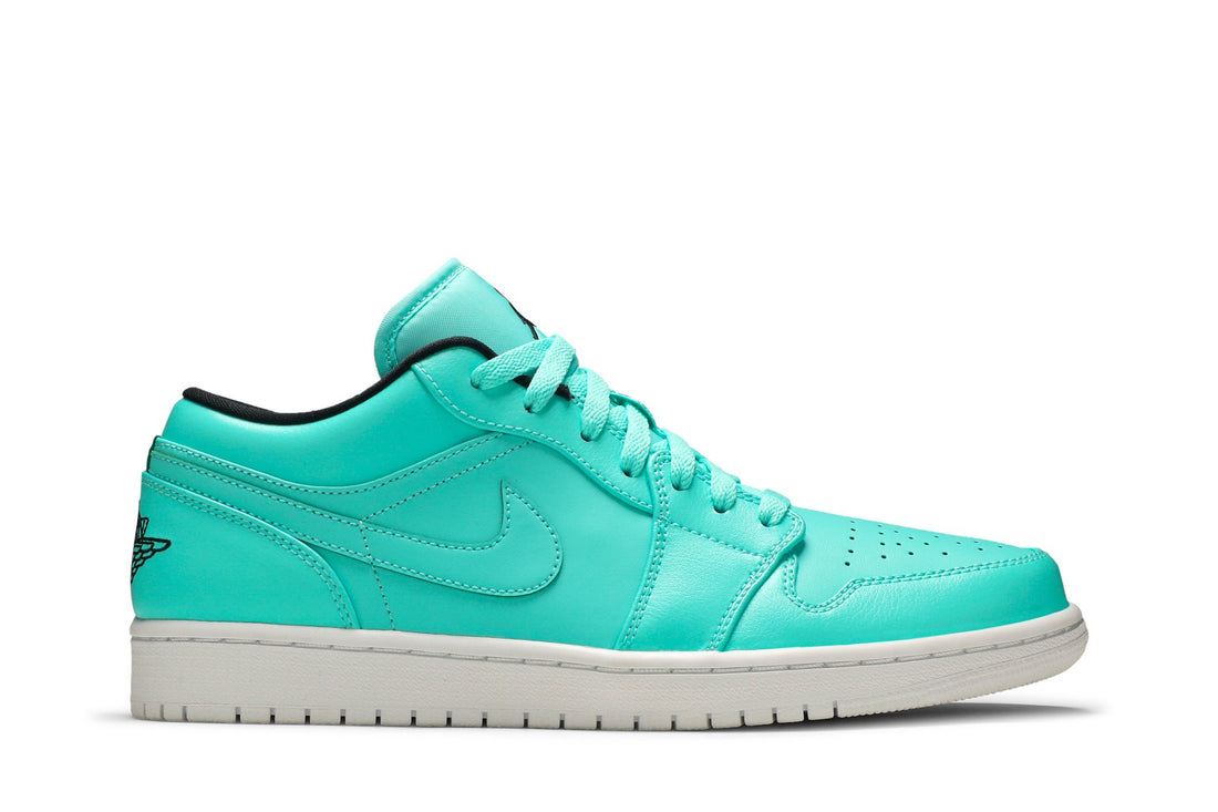 Air Jordan 1 Retro Low &