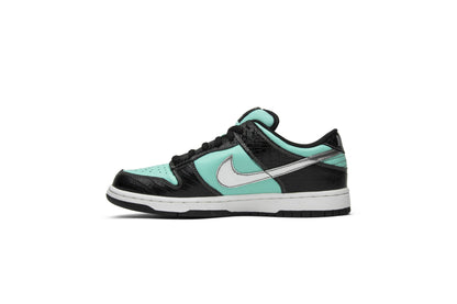 Diamond Supply Co. x Dunk Low Pro SB &