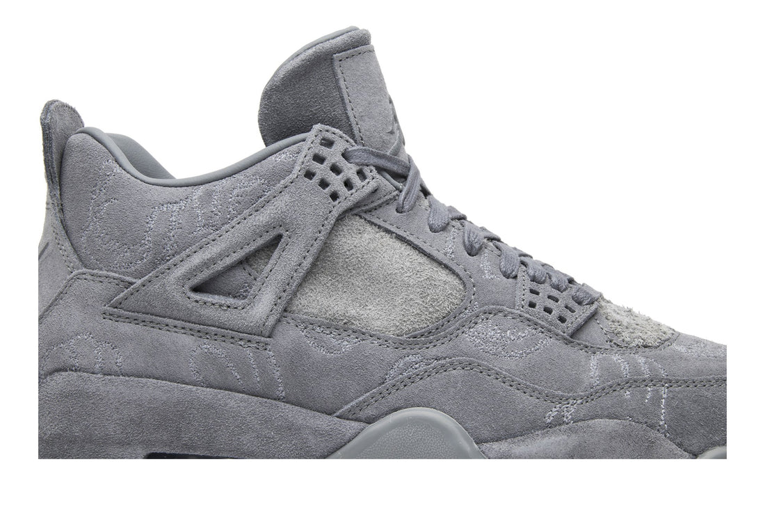 KAWS x Air Jordan 4 Retro &