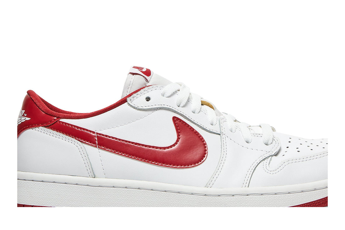 Air Jordan 1 Retro Low OG &