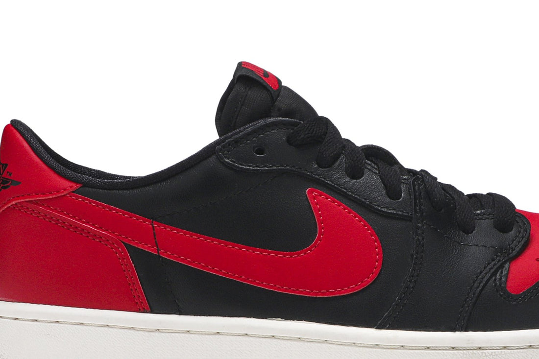 Air Jordan 1 Retro Low OG &