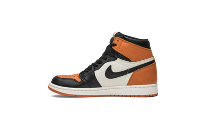 Air Jordan 1 Retro High OG &