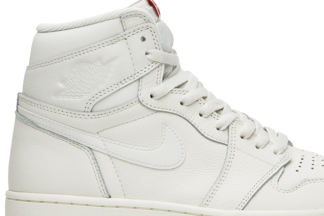 Air Jordan 1 Retro High OG &