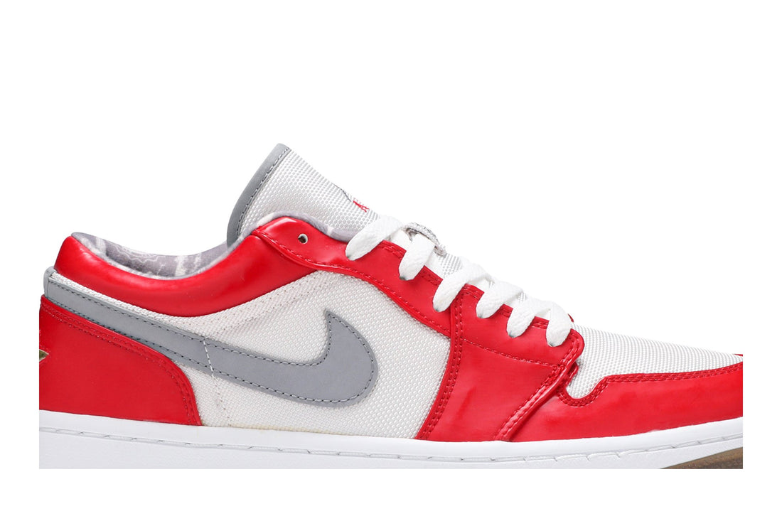 Air Jordan 1 Retro Low &