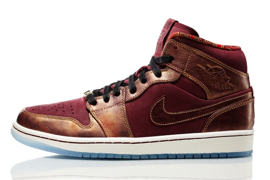 Air Jordan 1 Mid &