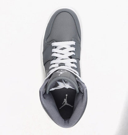Air Jordan 1 Retro Mid &