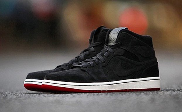 Air Jordan 1 Mid Nouveau &