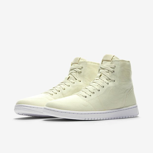 Air Jordan 1 Retro High &
