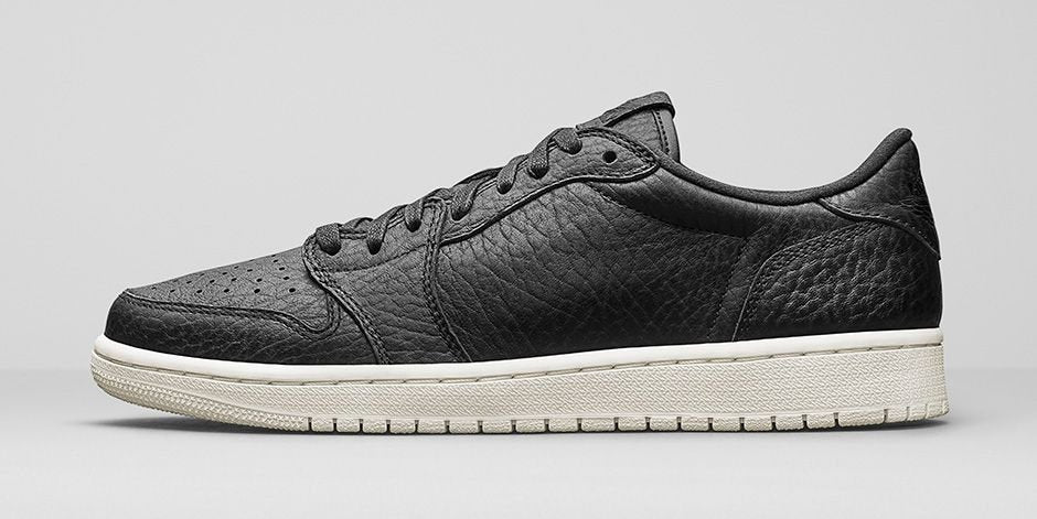 Air Jordan 1 Retro Low Swooshless &