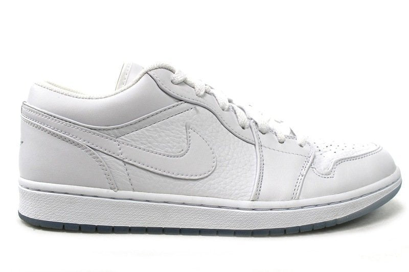 Air Jordan 1 Low Retro &