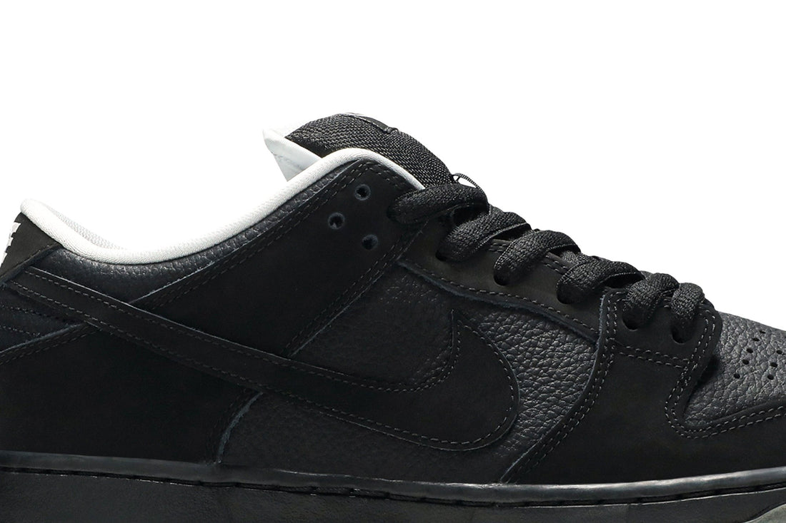 Atlas x SB Dunk Low &