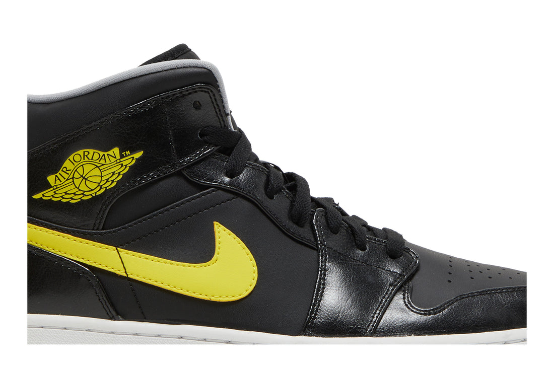 Air Jordan 1 Mid &