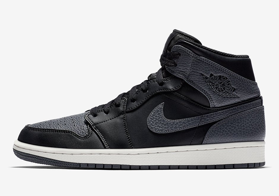 Air Jordan 1 Mid &