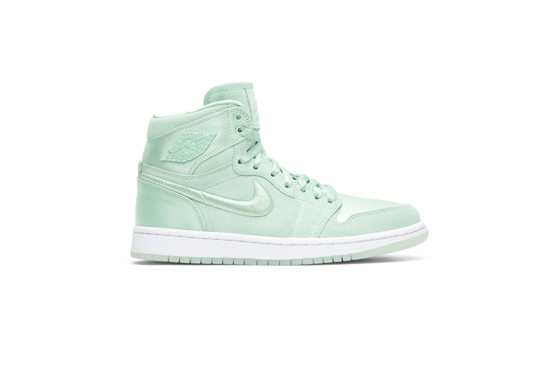 Wmns Air Jordan 1 Retro High &