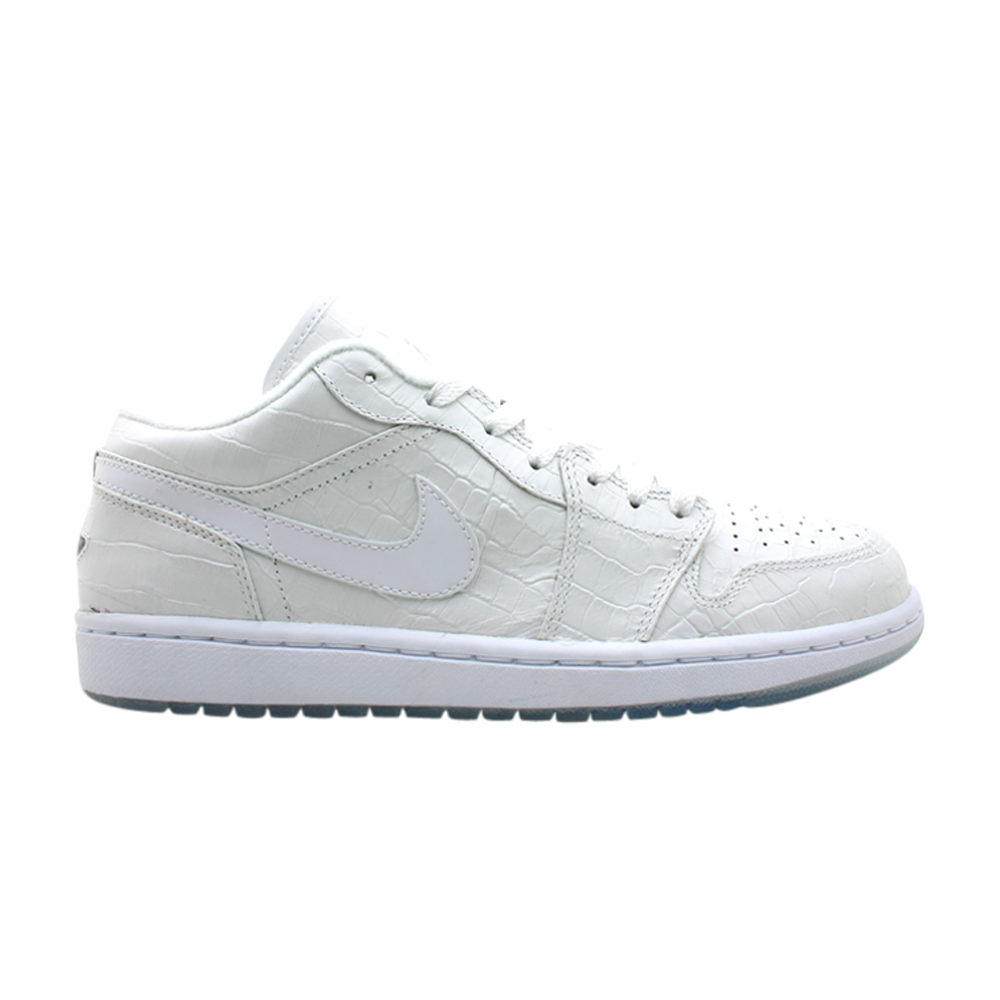 Air Jordan 1 Retro Low &