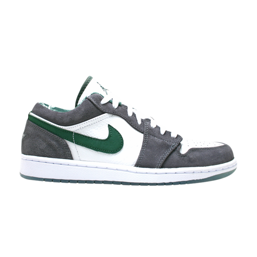 Air Jordan 1 Retro Low &