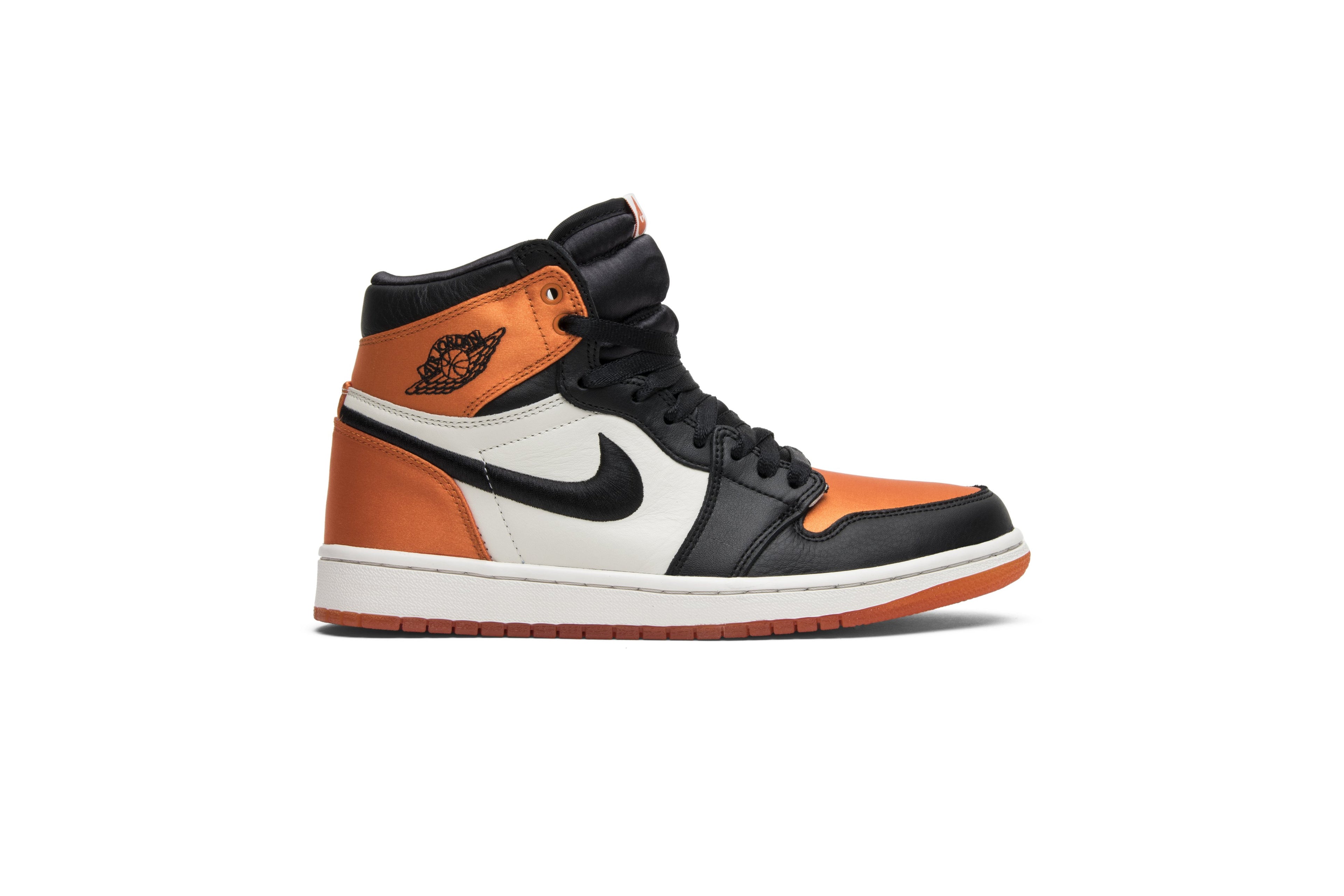 Wmns Air Jordan 1 Retro High OG &
