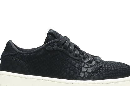 Wmns Air Jordan 1 Retro Low &
