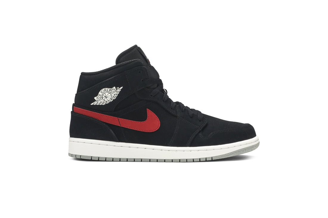Air Jordan 1 Mid &