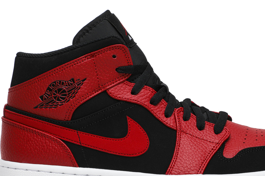 Air Jordan 1 Mid &