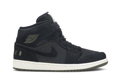 Air Jordan 1 Retro Mid &