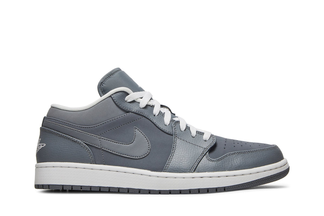 Air Jordan 1 Retro Low &