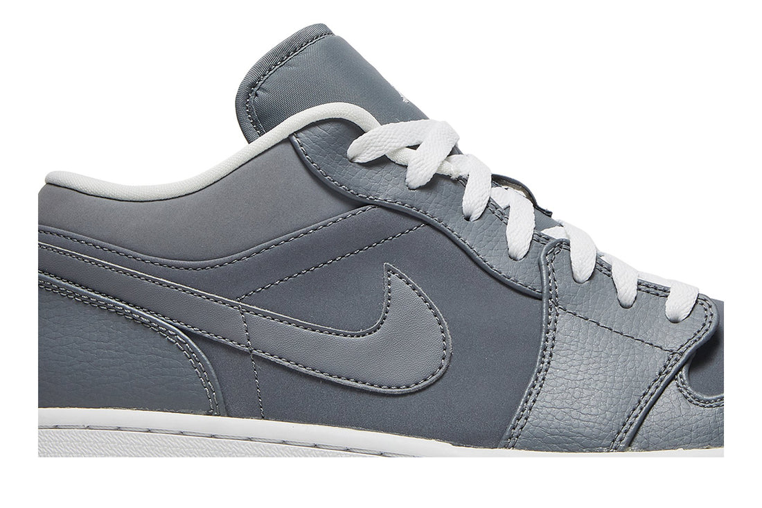 Air Jordan 1 Retro Low &