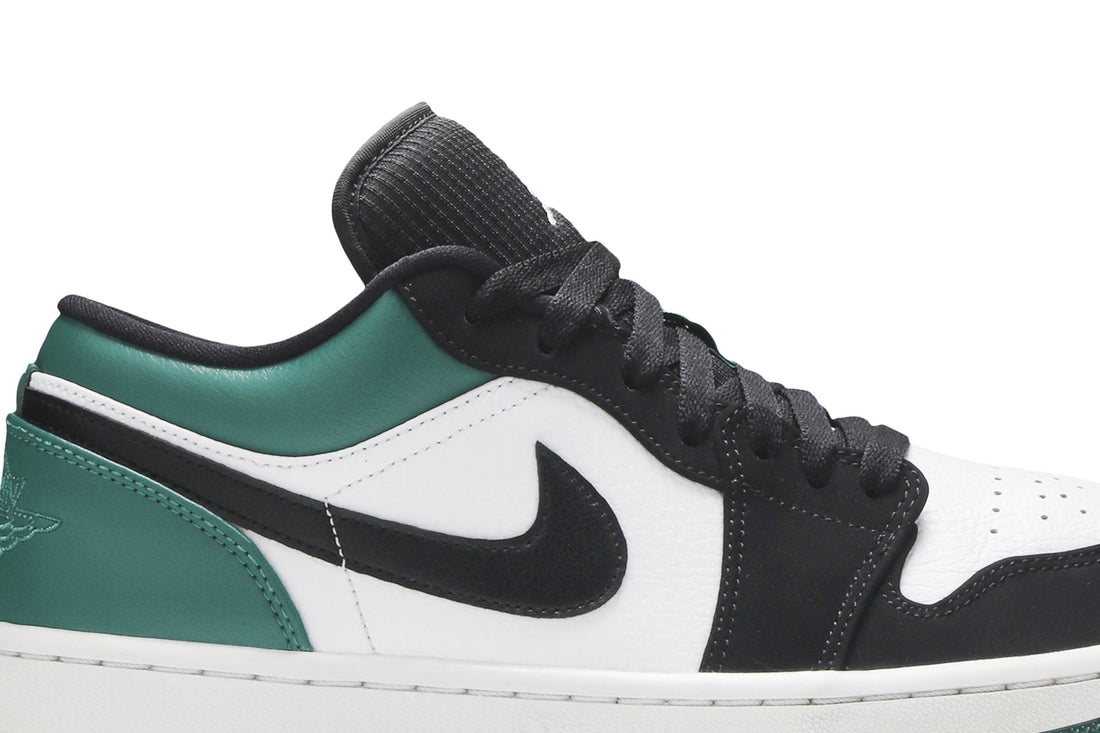 Air Jordan 1 Low &