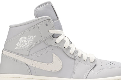 Wmns Air Jordan 1 Mid &