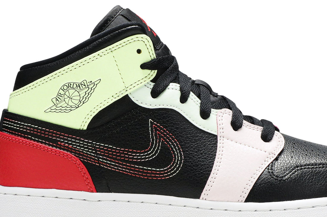 Air Jordan 1 Mid &