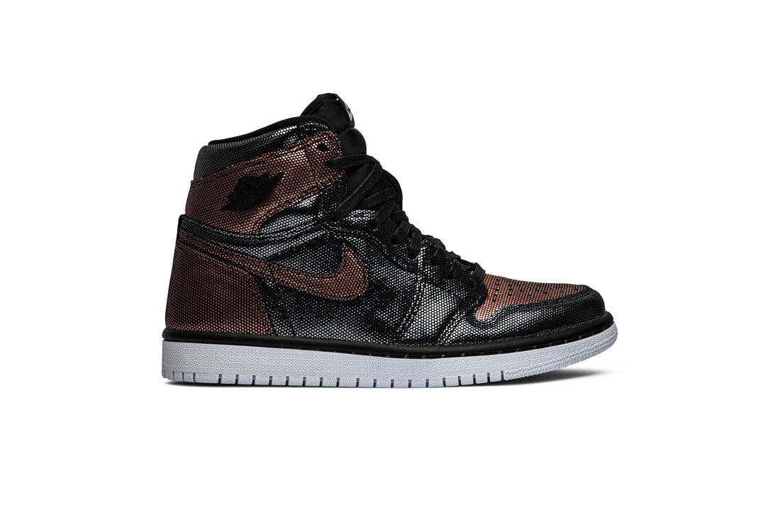 Wmns Air Jordan 1 Retro High OG &