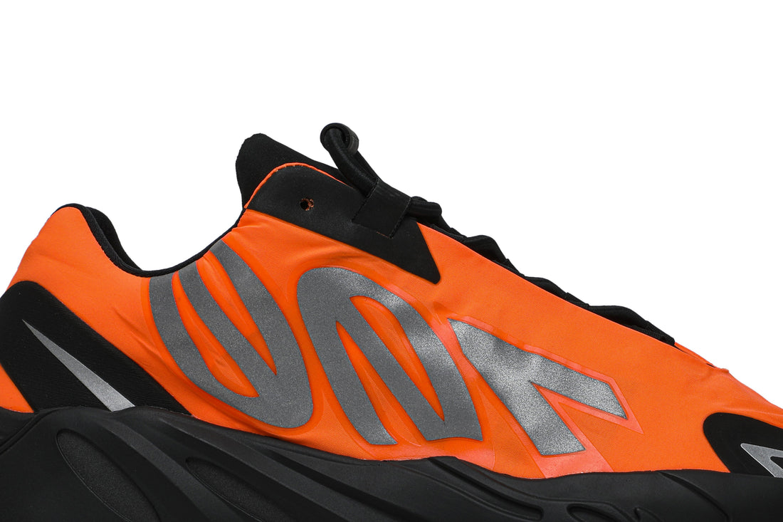 Yeezy Boost 700 MNVN &