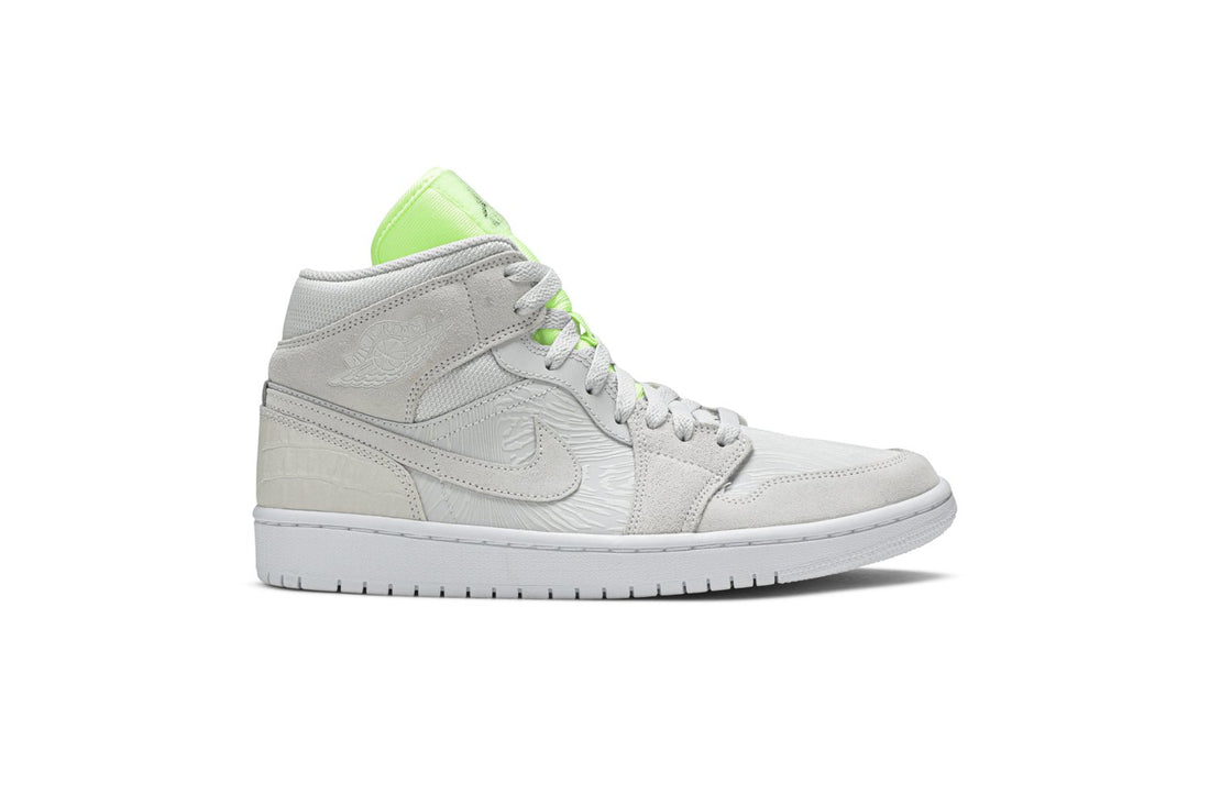 Wmns Air Jordan 1 Mid &