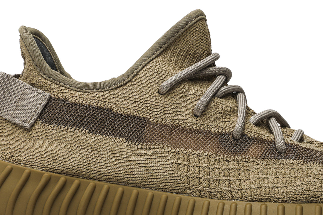 Yeezy Boost 350 V2 &