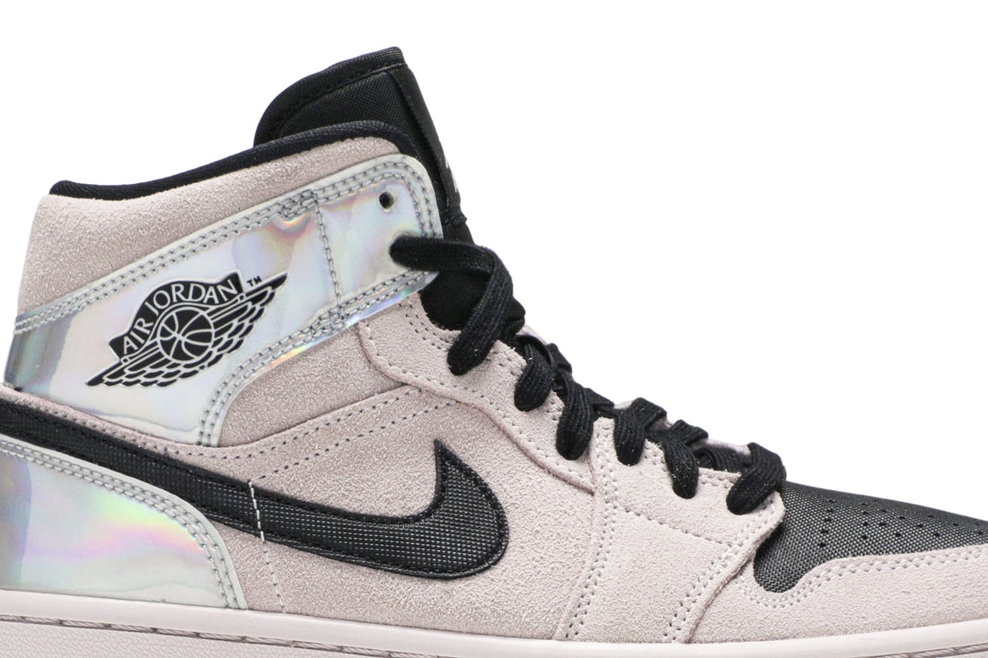 Wmns Air Jordan 1 Mid &