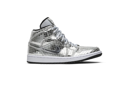 Wmns Air Jordan 1 Mid &