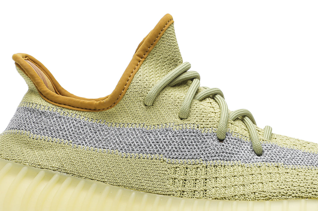Yeezy Boost 350 V2 &