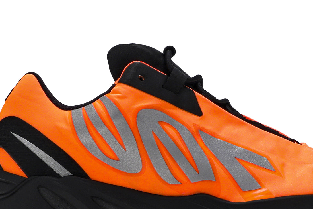 Yeezy Boost 700 MNVN Kids &