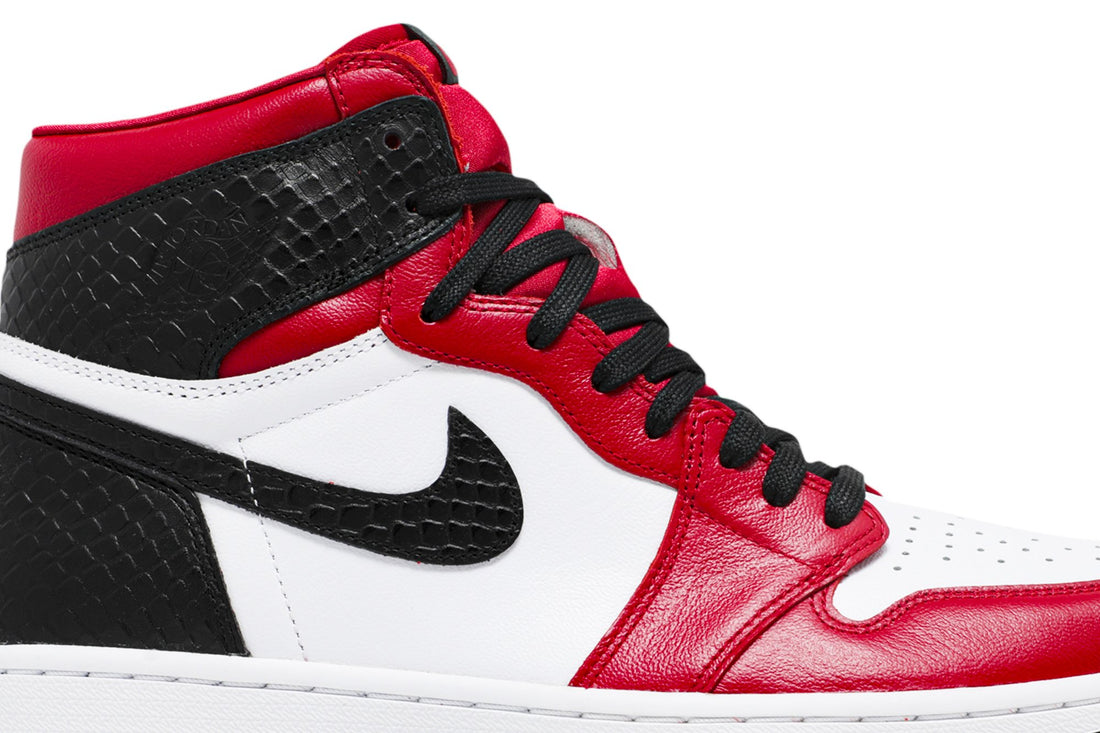 Wmns Air Jordan 1 Retro High OG &