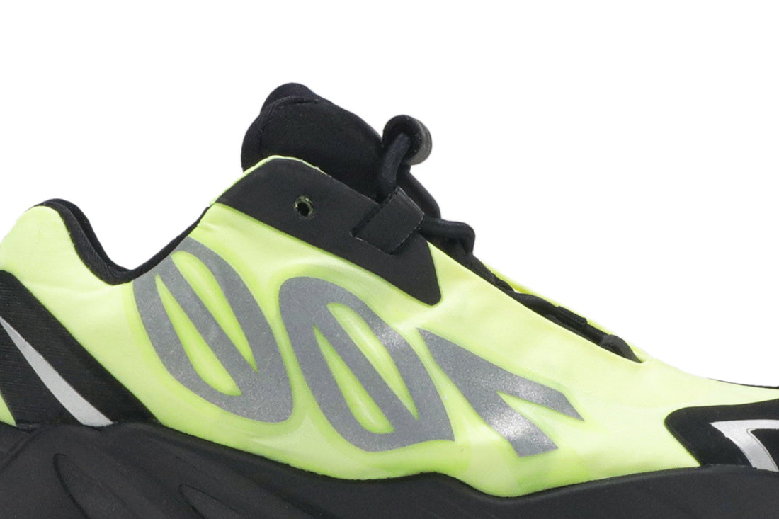 Yeezy Boost 700 MNVN Infant &