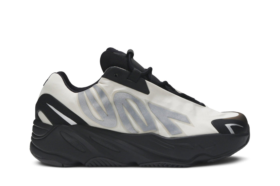 Yeezy Boost 700 MNVN Kids &